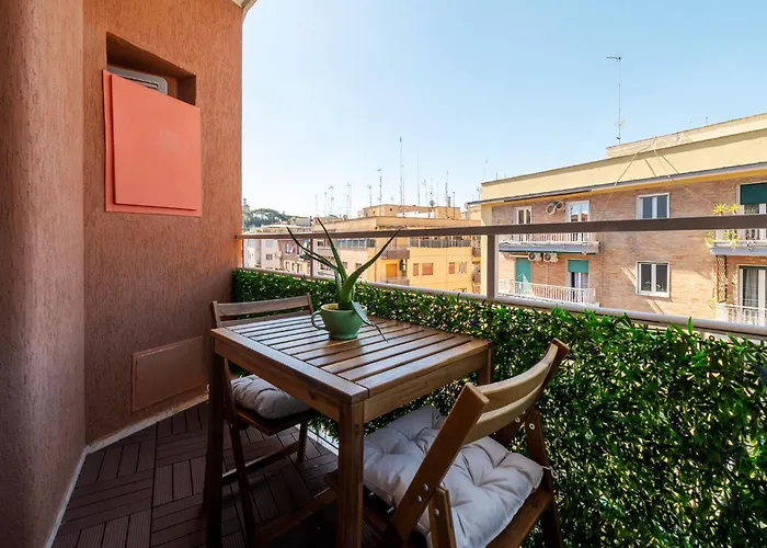 Appartamento Guesthost - Cozy With Vatican View Balcony