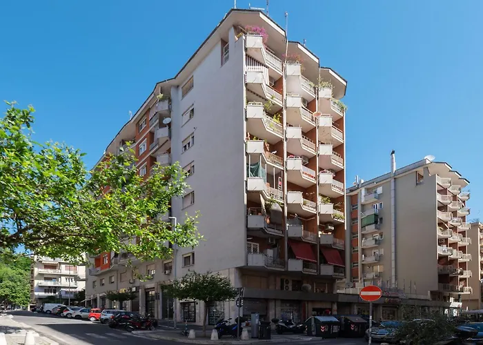 Appartamento Guesthost - Cozy With Vatican View Balcony *
